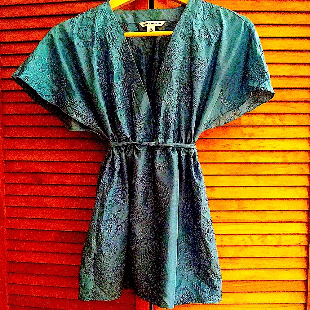 Silk eyelet tunic w/cap sleeves & self tie cinch